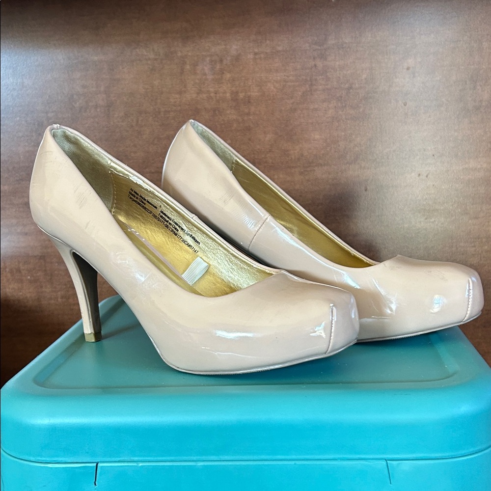 Elegant Nude Patent Leather Pumps